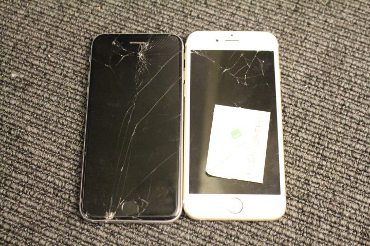 602377-1 Apple iPhone 6S 2 pcs