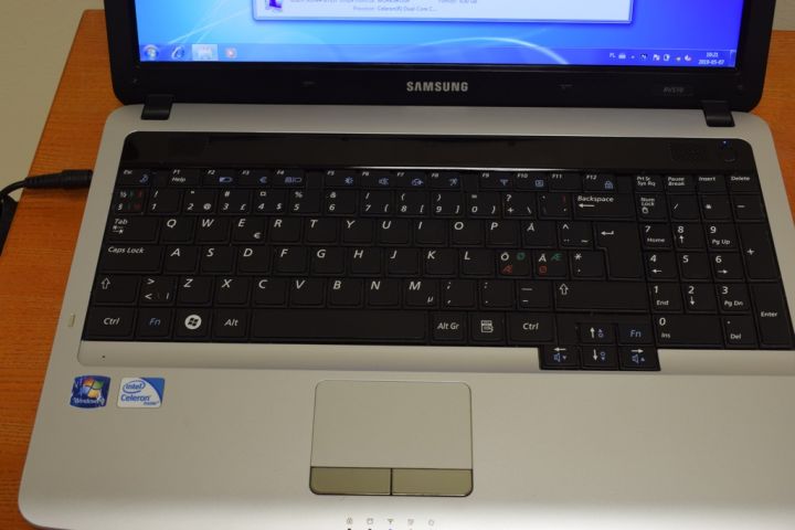 613123-2 Samsung Notebook NP-RV510, NR6