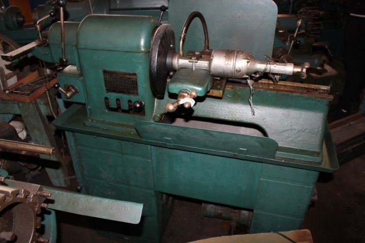 612512-1 Svarv med kapmaskin Blomqvist R22/25