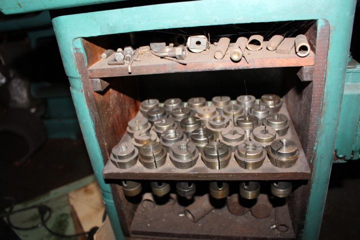 612512-3 Svarv med kapmaskin Blomqvist R22/25