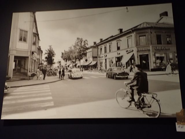 520130-3 Paintings Umeå motif