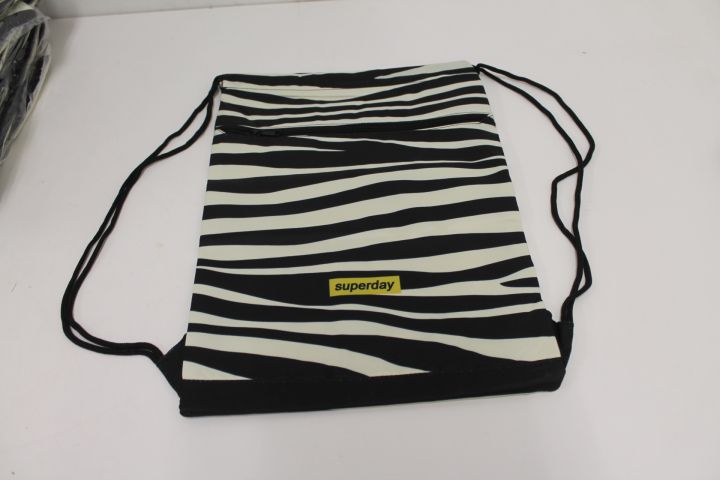 551052-3 Superday Fitness bag / Gym bag Zebra colored 89 pcs NEW!