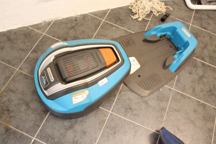 594998-1 Robot mower Gardena R70Li