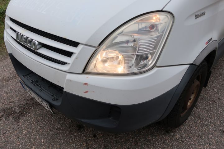 613753-11 Truck IVECO DAILY - 2008