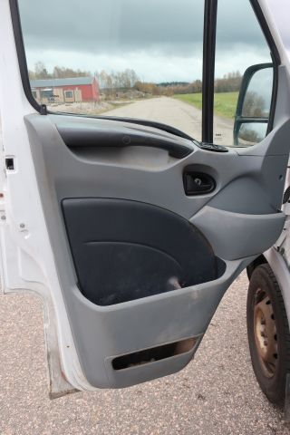 613753-27 Truck IVECO DAILY - 2008