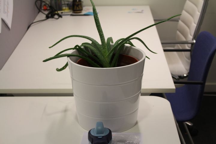 603065-3 Office furniture / High-lowable desk and chair