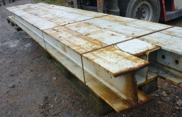 611592-2 Steel bar HEB 200 (16 running meters)