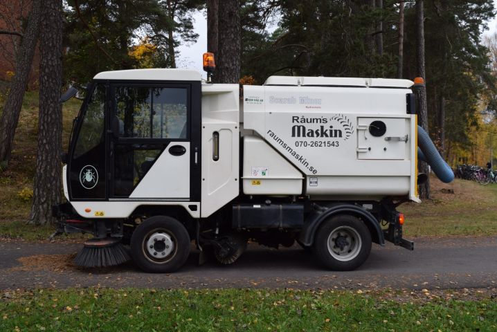 613878-4 Sweeper Scarab Minor (4043 h / 3841 miles) high lift & fast 70 km / h