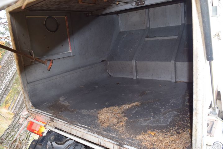 613878-14 Sweeper Scarab Minor (4043 h / 3841 miles) high lift & fast 70 km / h