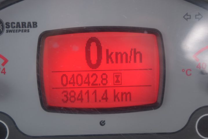 613878-24 Sweeper Scarab Minor (4043 h / 3841 miles) high lift & fast 70 km / h