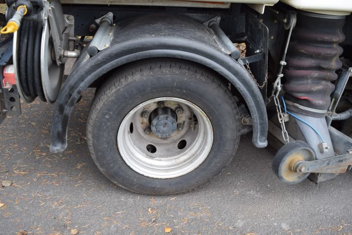 613878-40 Sweeper Scarab Minor (4043 h / 3841 miles) high lift & fast 70 km / h