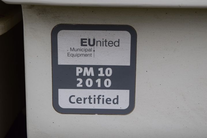 613878-35 Sweeper Scarab Minor (4043 h / 3841 miles) high lift & fast 70 km / h