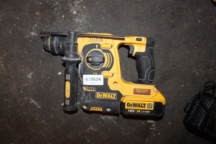 610624-1 Impact drill DeWalt DCH254