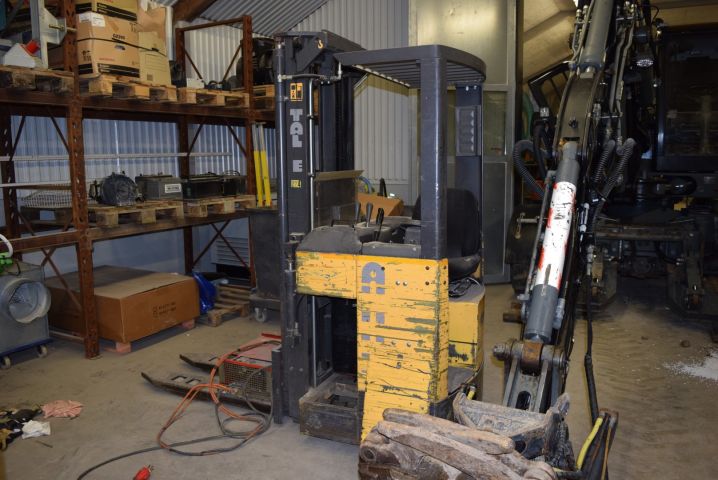 571916-1 125 SDTFVH (1250 kg / 10106h) - 1996 - defective batteries