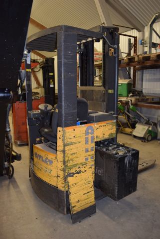 571916-5 125 SDTFVH (1250 kg / 10106h) - 1996 - defective batteries