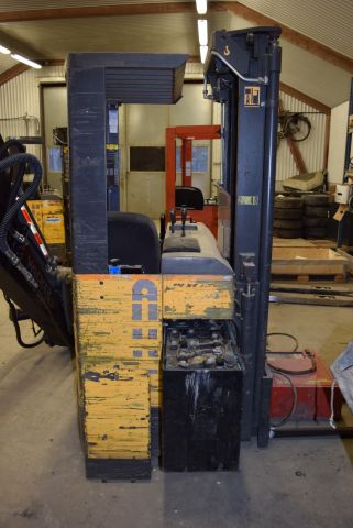 571916-6 125 SDTFVH (1250 kg / 10106h) - 1996 - defective batteries