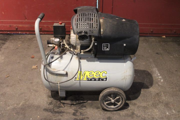 610613-1 Kompressor Meec Tools med 50L tank