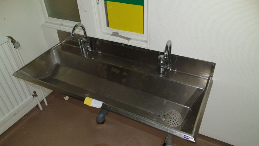 542423-1 Tvättränna, rostfri med blandare