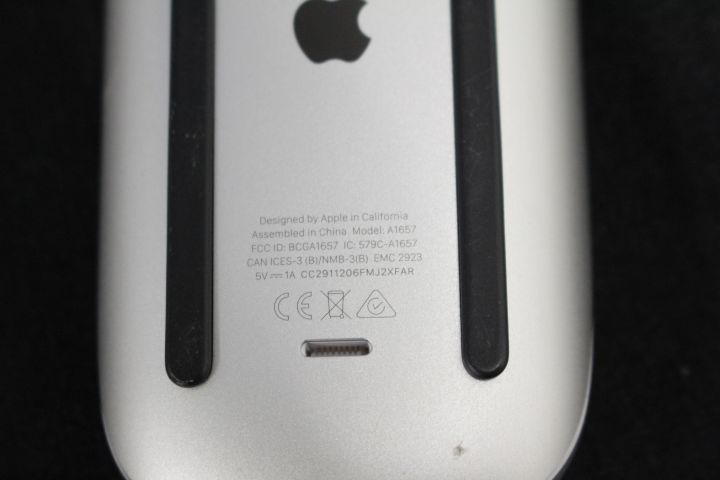 602463-14 Apple iMac 27 "Retina 5K -19 with Keyboard and Computer Mouse