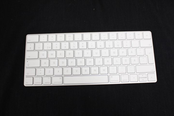 602463-8 Apple iMac 27 "Retina 5K -19 with Keyboard and Computer Mouse