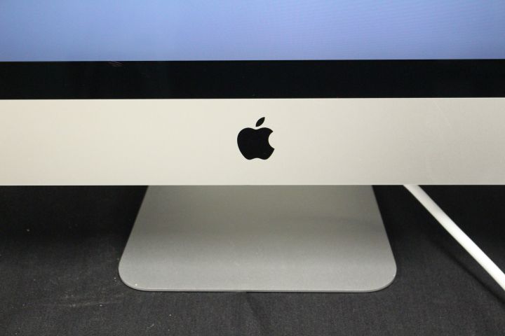 602463-2 Apple iMac 27 "Retina 5K -19 with Keyboard and Computer Mouse
