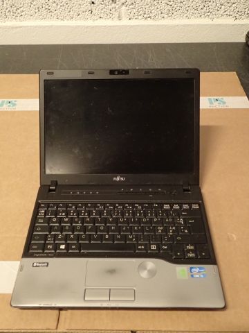 520051-1 Fujitsu Lifebook P702