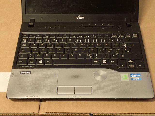 520051-2 Fujitsu Lifebook P702