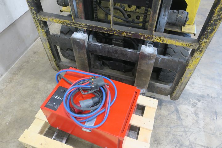 596732-12 Electric forklift TCM FBL 15