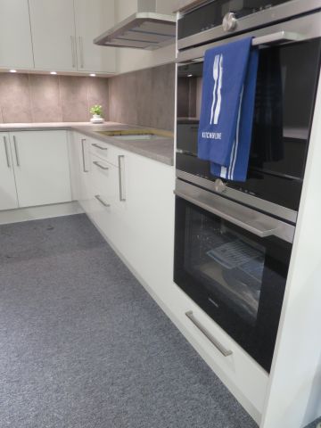 615016-3 Exhibition kitchen with appliances Marbodal Kök