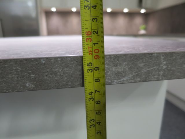 615016-38 Exhibition kitchen with appliances Marbodal Kök