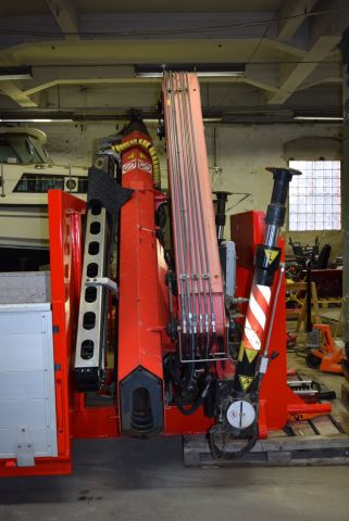 615072-2 Crane flat CMT (Fassi F155 crane with grip) - 2007