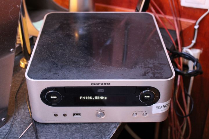 595062-8 Stereo Marantz M-CR502 med 4st högtalare