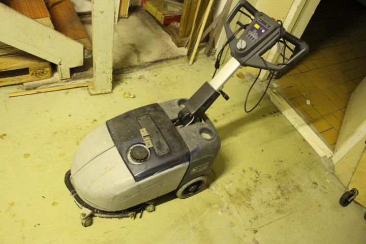 595128-1 Skurmaskin Nilfisk SC350