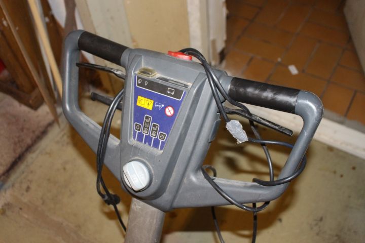 595128-3 Skurmaskin Nilfisk SC350