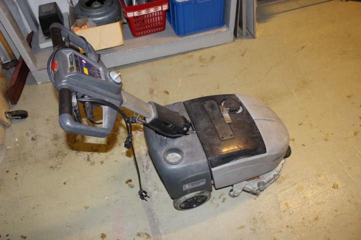 595128-4 Skurmaskin Nilfisk SC350