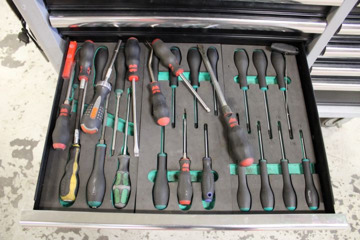 605415-7 Verktygsvagn med verktyg Kamasa Tools