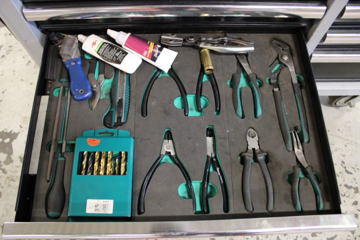 605415-8 Verktygsvagn med verktyg Kamasa Tools