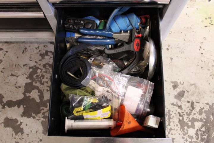 605415-15 Verktygsvagn med verktyg Kamasa Tools