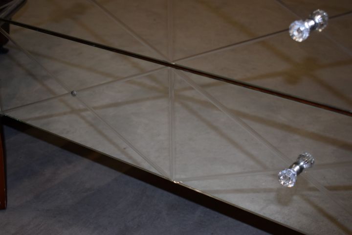 615304-6 Chests of drawers