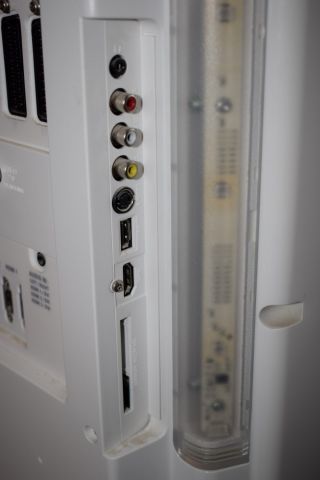 615334-6 Philips Ambilight LCD