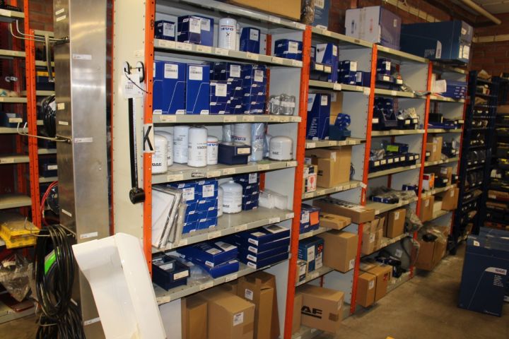 605601-2 Spare parts stock for DAF and MAN trucks