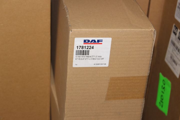 605601-8 Spare parts stock for DAF and MAN trucks