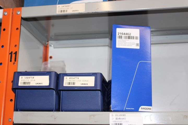 605601-11 Spare parts stock for DAF and MAN trucks