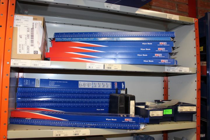 605601-19 Spare parts stock for DAF and MAN trucks