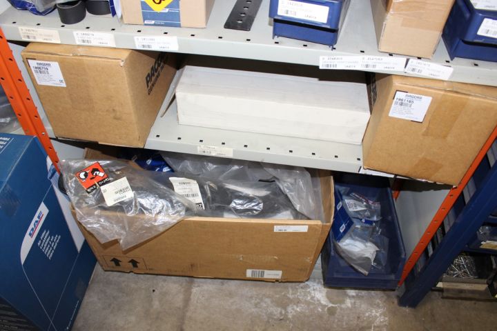 605601-21 Spare parts stock for DAF and MAN trucks