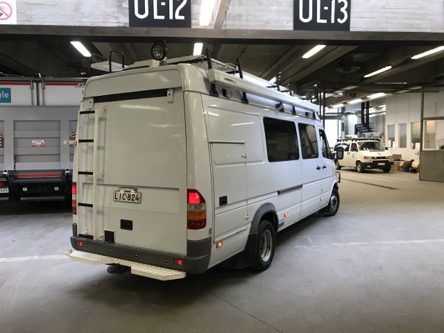 615477-3 Mercedes-Benz 412 D Sprinter truck - No reserve!