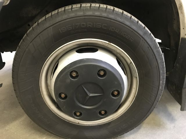 615477-23 Mercedes-Benz 412 D Sprinter truck - No reserve!