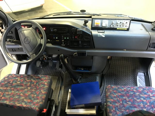 615477-55 Mercedes-Benz 412 D Sprinter truck - No reserve!