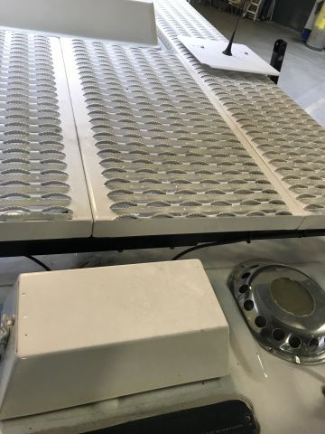 615477-83 Mercedes-Benz 412 D Sprinter truck - No reserve!