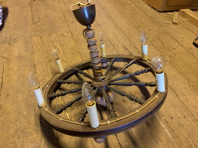 Ceiling Light Wagon Wheel 6 Lamps Ps Auction We Value The
